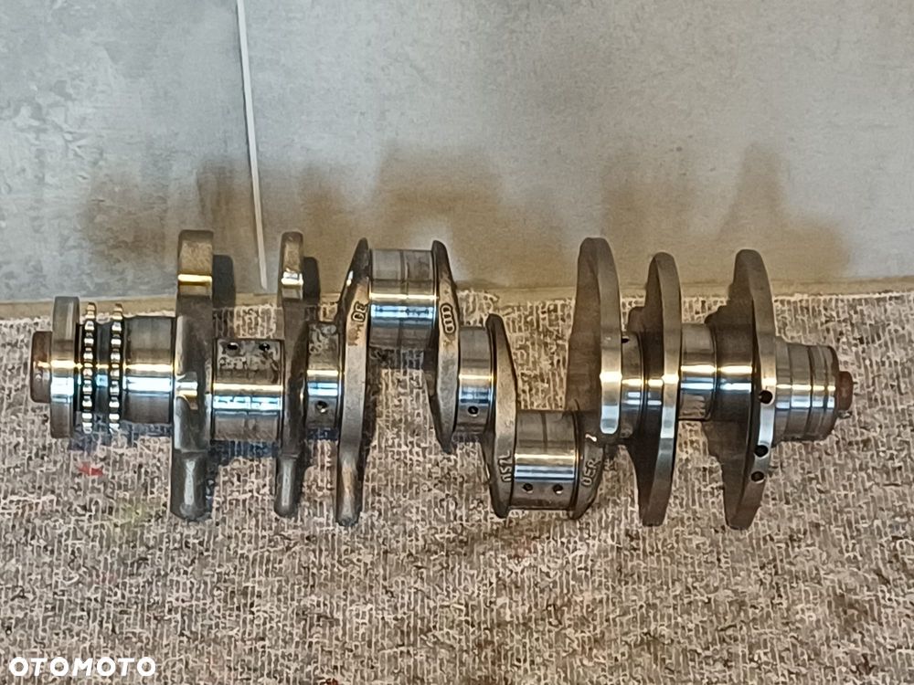 NR 72 Wał Korbowy do Audi A8 D3 4,2TDI 057L - 2