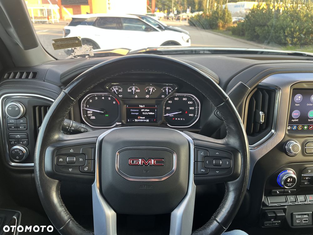 GMC Sierra - 30