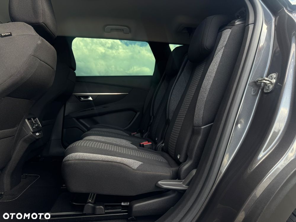 Peugeot 5008 PureTech 130 EAT8 Stop & Start Roadtrip - 25