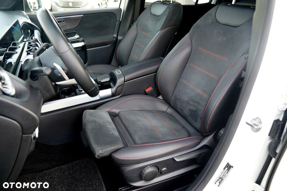 Mercedes-Benz GLB - 20