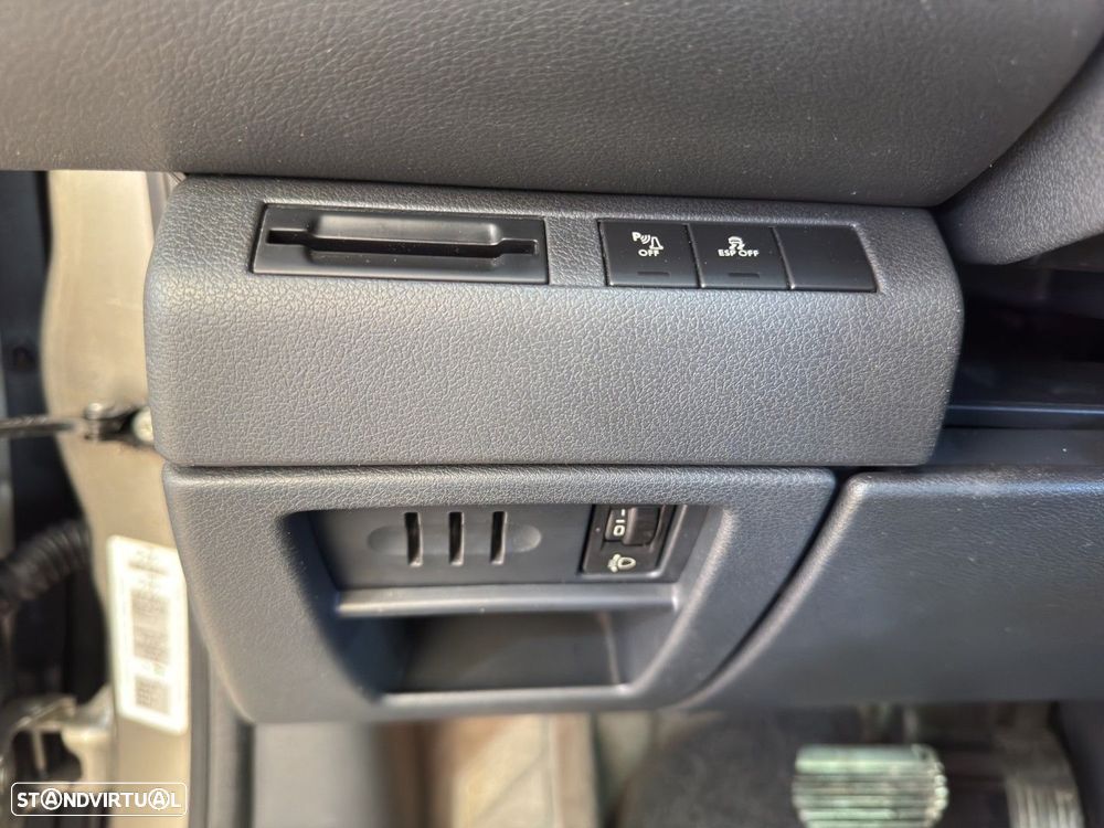 Peugeot 3008 1.6 HDi Executive CMP6 - 21