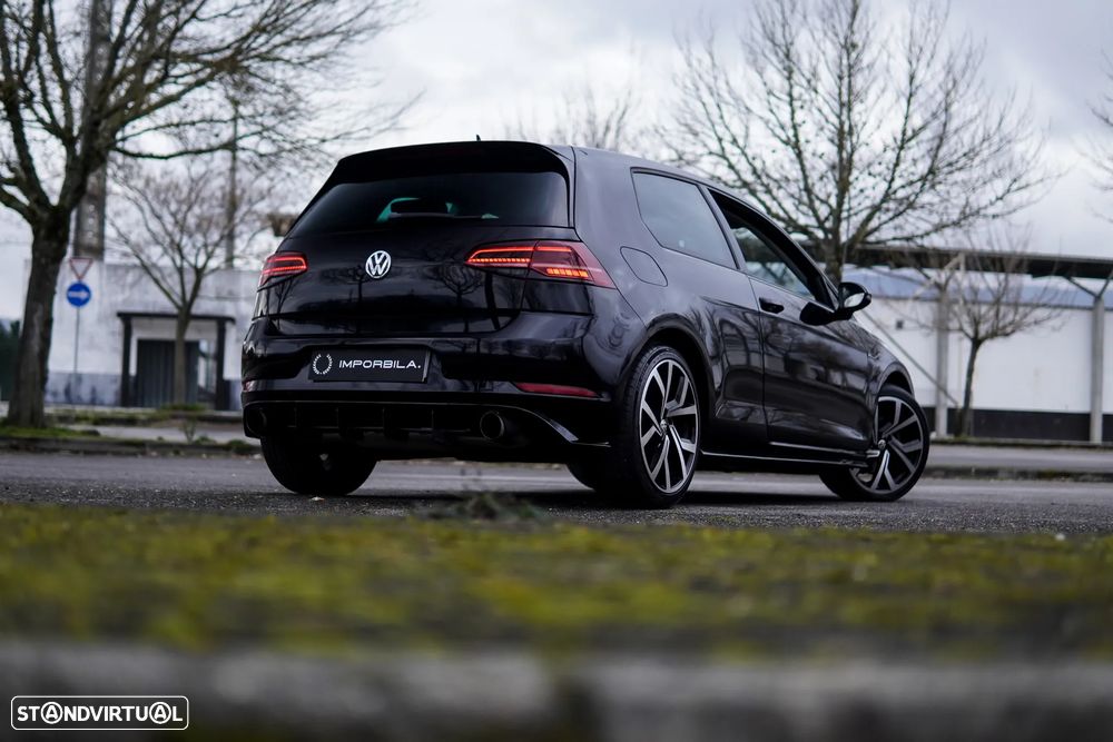 VW Golf 1.6 TDI R-Line DSG - 24
