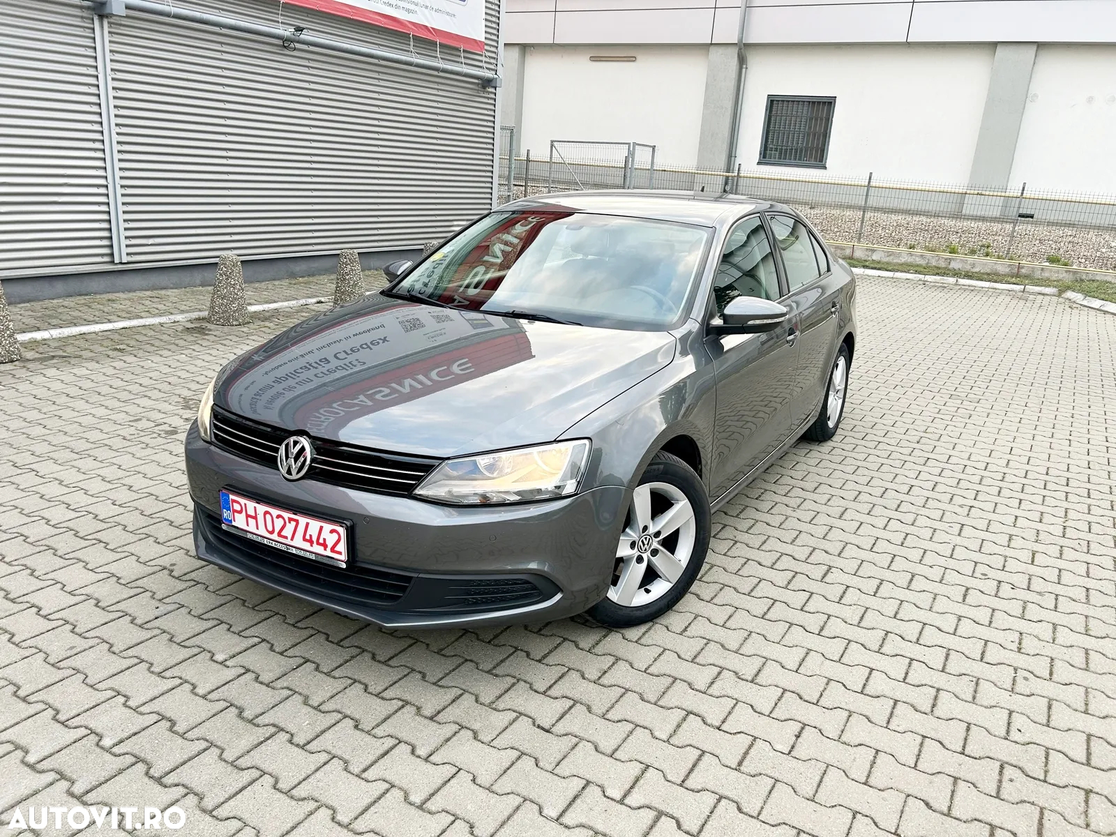 Volkswagen Jetta 1.6 TDI Blue Motion Technology Comfortline - 2