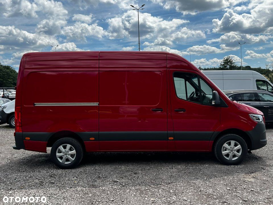 Mercedes-Benz Sprinter - 4