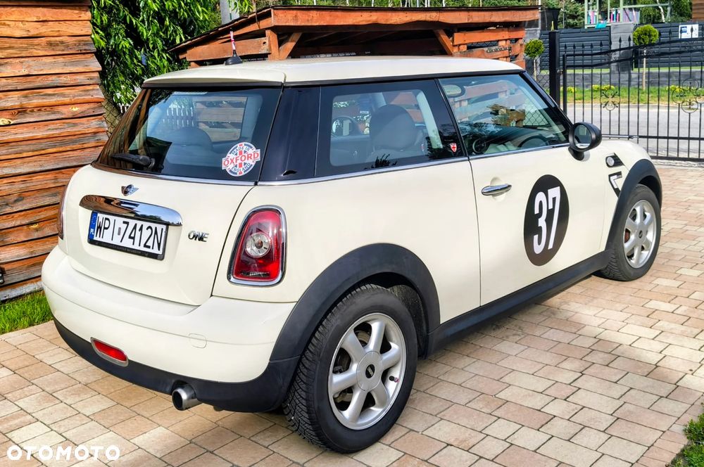 MINI ONE - 4