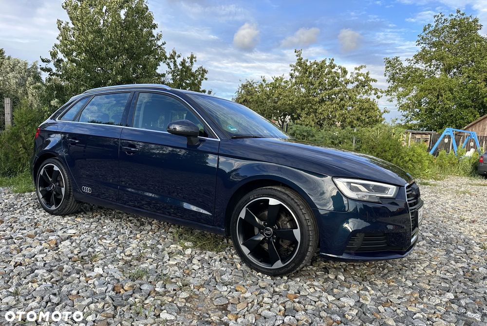 Audi A3 Sportback 2.0 TDI design - 9