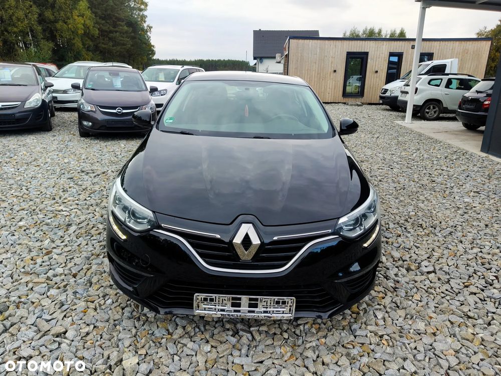 Renault Megane 2018 photo 2