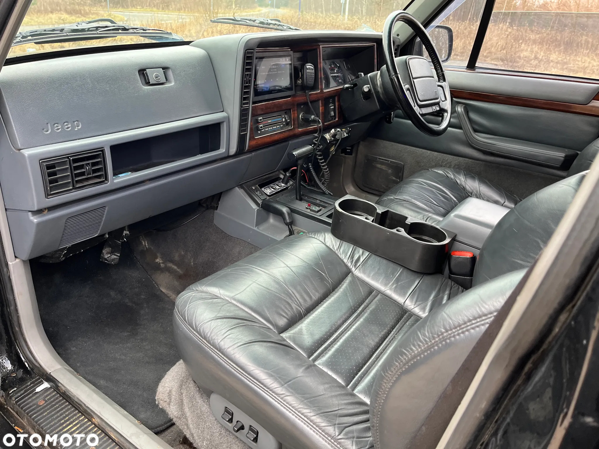 Jeep Cherokee 4.0 Limited - 12