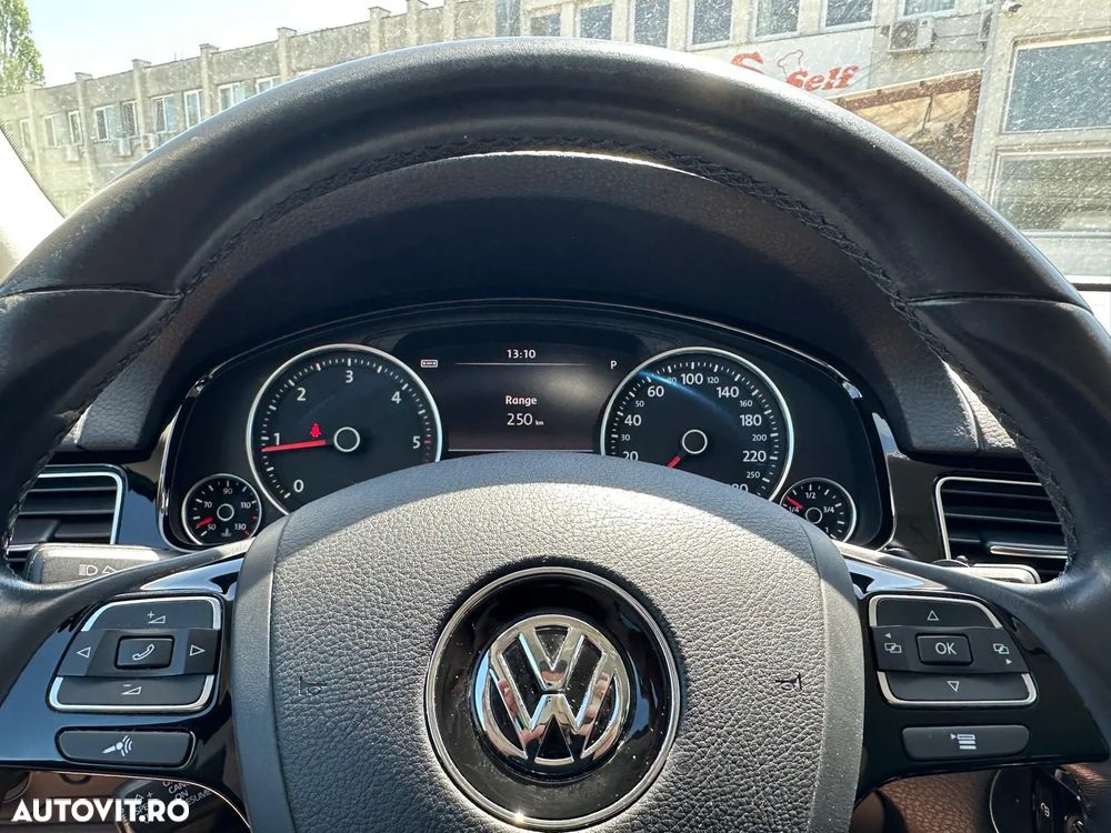 Volkswagen Touareg 3.0 V6 TDI BMT - 15