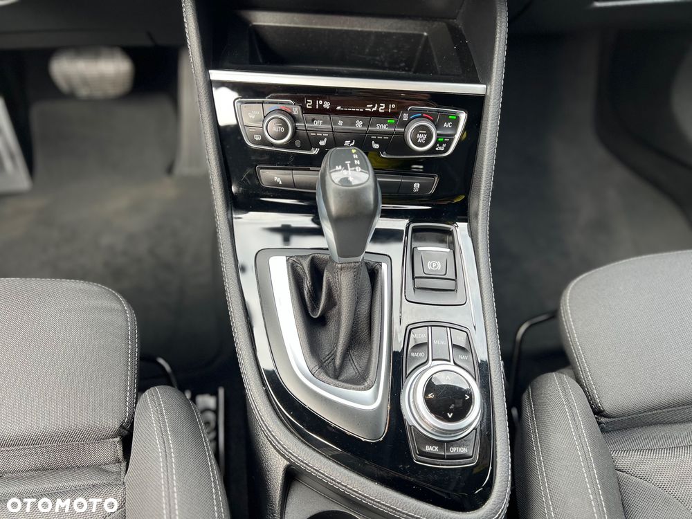 BMW Seria 2 220i Gran Tourer Sport-Aut Sport Line - 34