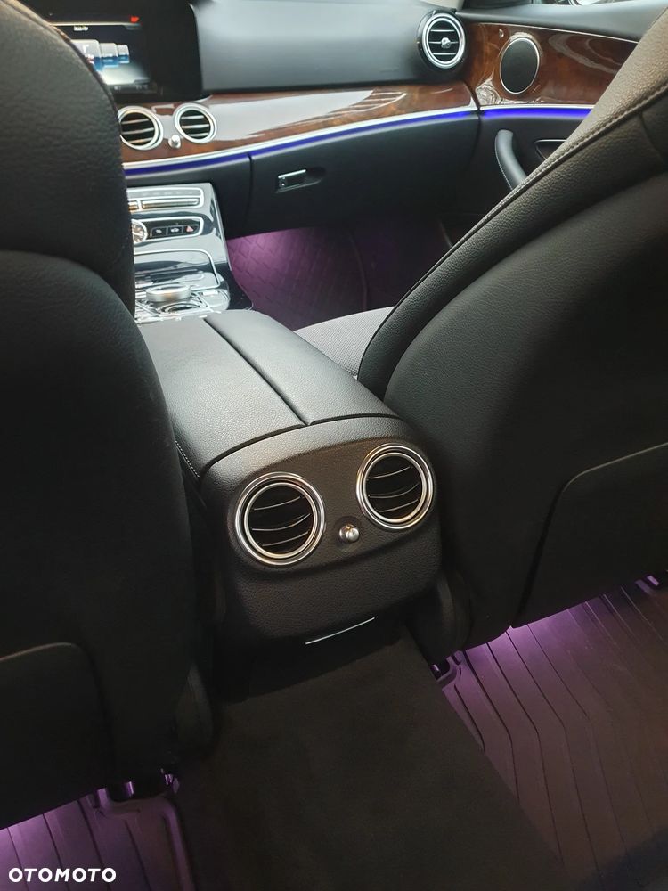 Mercedes-Benz Klasa E 220 d Business Edition 9G-TRONIC - 31