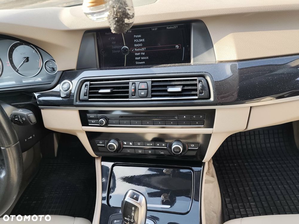 BMW Seria 5 530d xDrive - 26