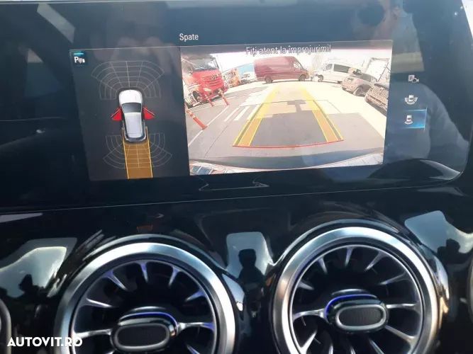 Mercedes-Benz EQA 300 4MATIC - 17