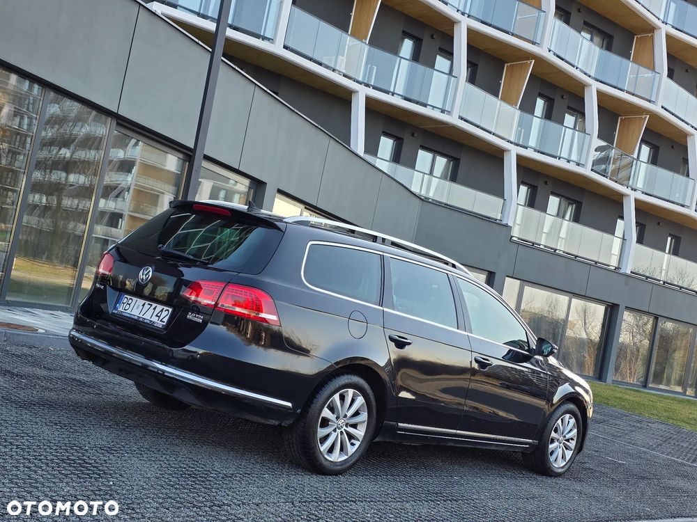 Volkswagen Passat 2.0 TDI Highline - 23