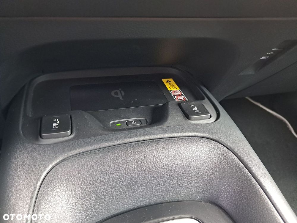 Toyota Corolla 1.8 Hybrid Style - 24