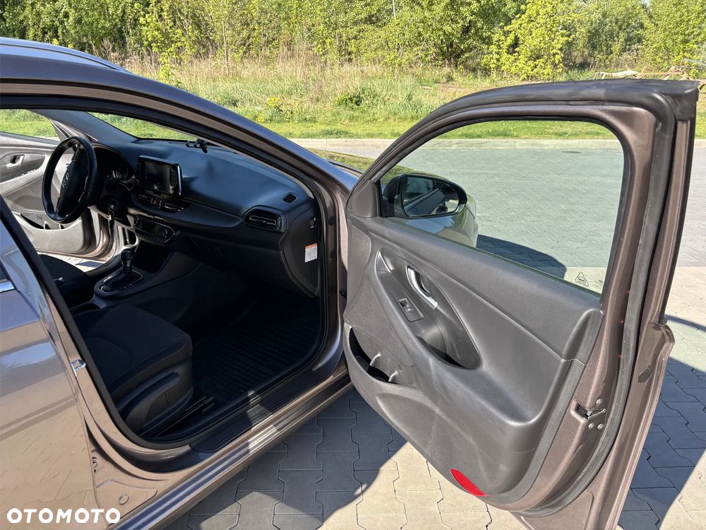 Hyundai i30 ver-1-5-t--gdi-48v-comfort-dct - 29
