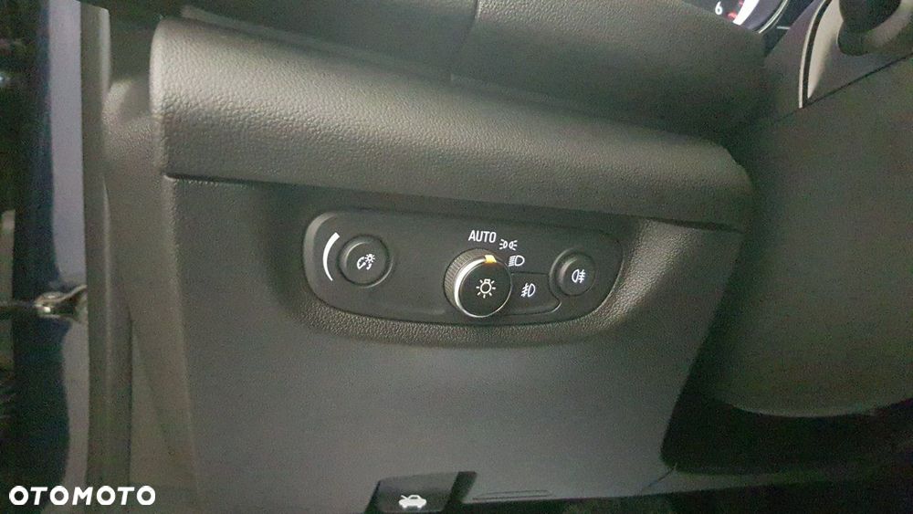 Opel Insignia - 32