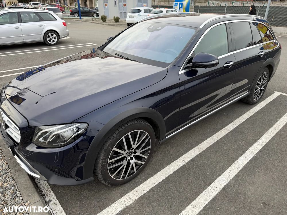 Mercedes-Benz E 220 d 4Matic All-Terrain 9G-TRONIC Exclusive - 4