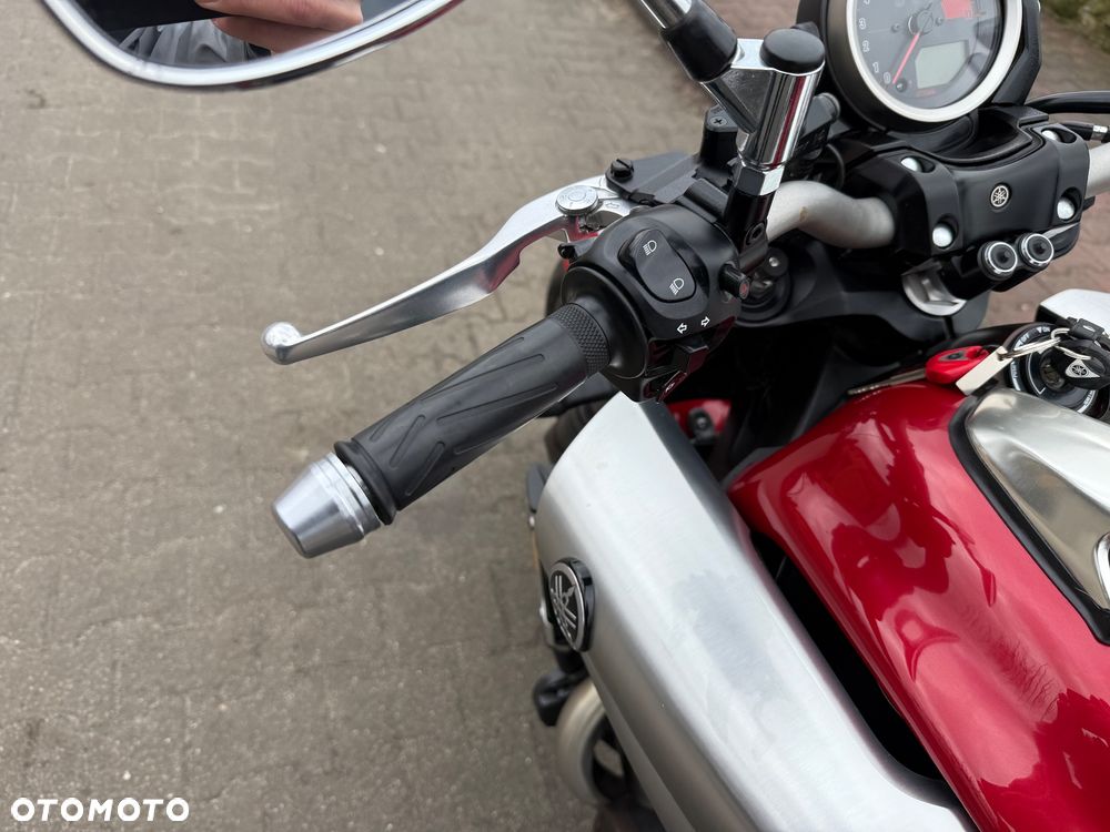 Yamaha V-MAX - 28