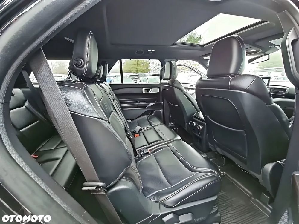 Ford Explorer - 11