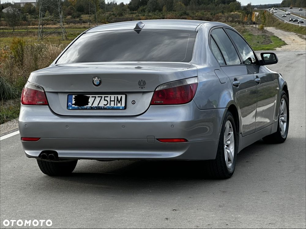 BMW Seria 5 2003 photo 2