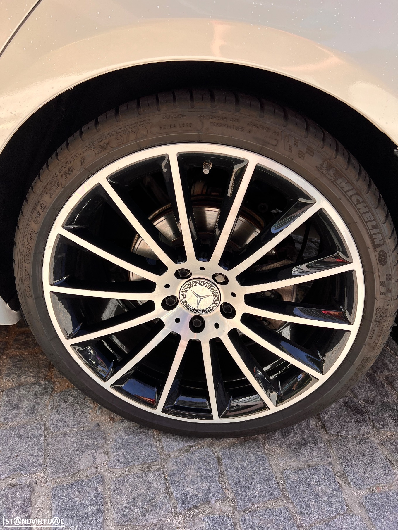 Mercedes-Benz E 220 d AMG - 12