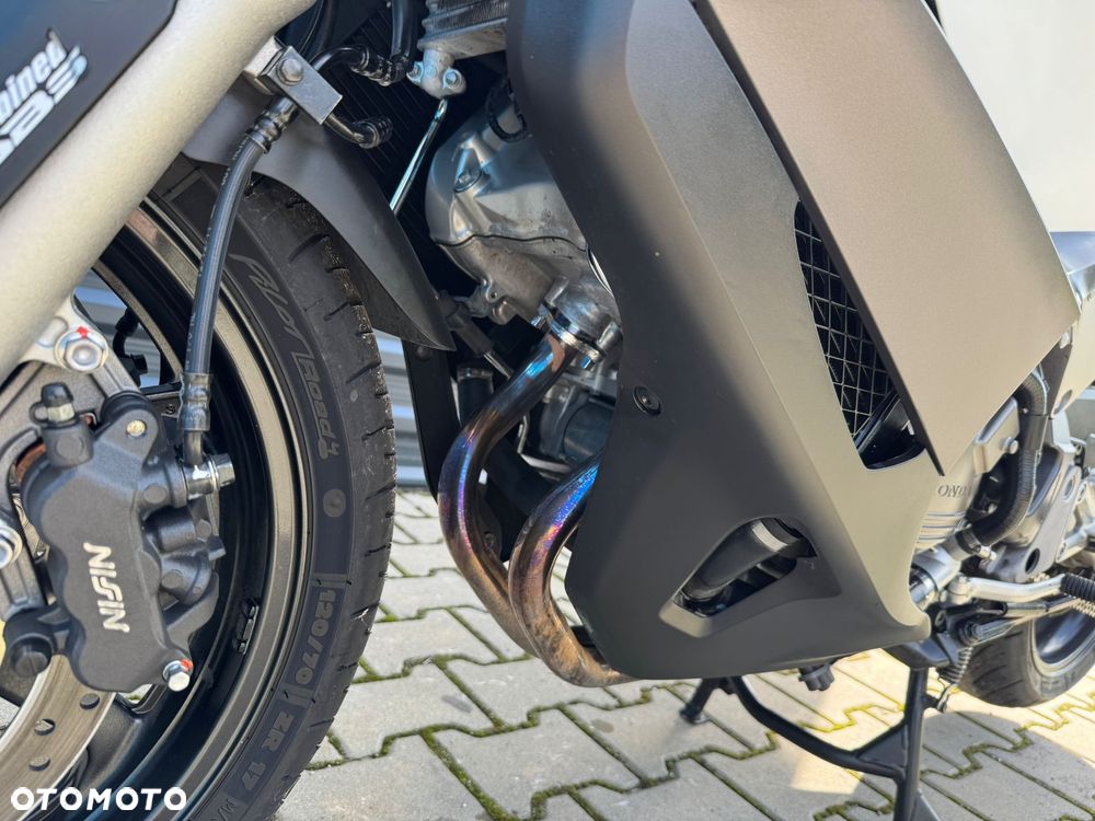 Honda VFR - 19