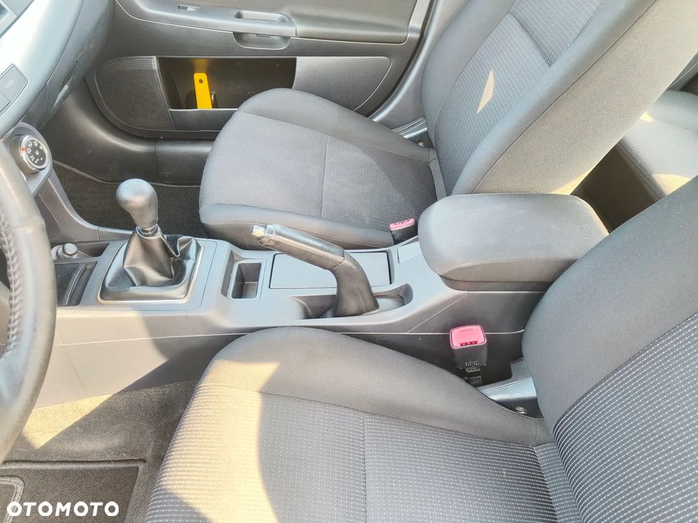 Mitsubishi Lancer - 18