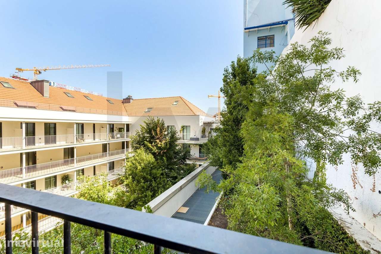 Apartamento T2 -  Oportunidade de Investir ou viver  no Coração de Lis