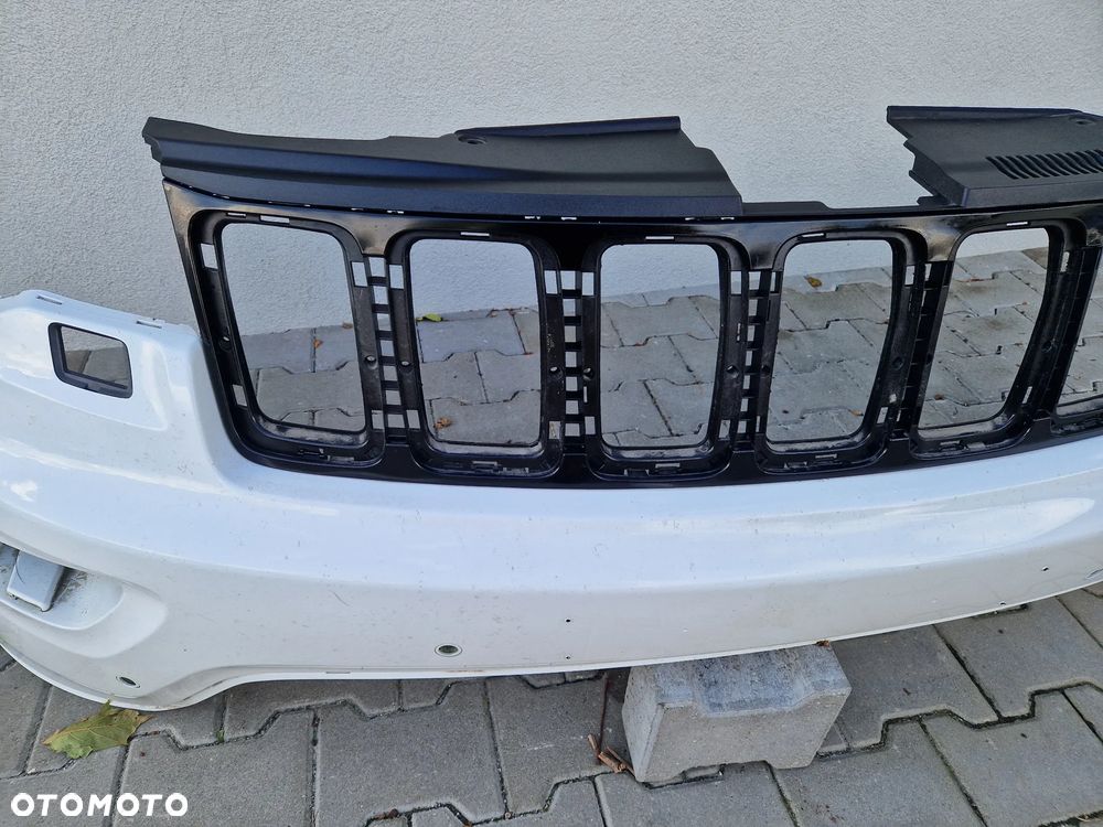 Zderzak Jeep Grand Cherokee Wk2 lift 2017 - - 2