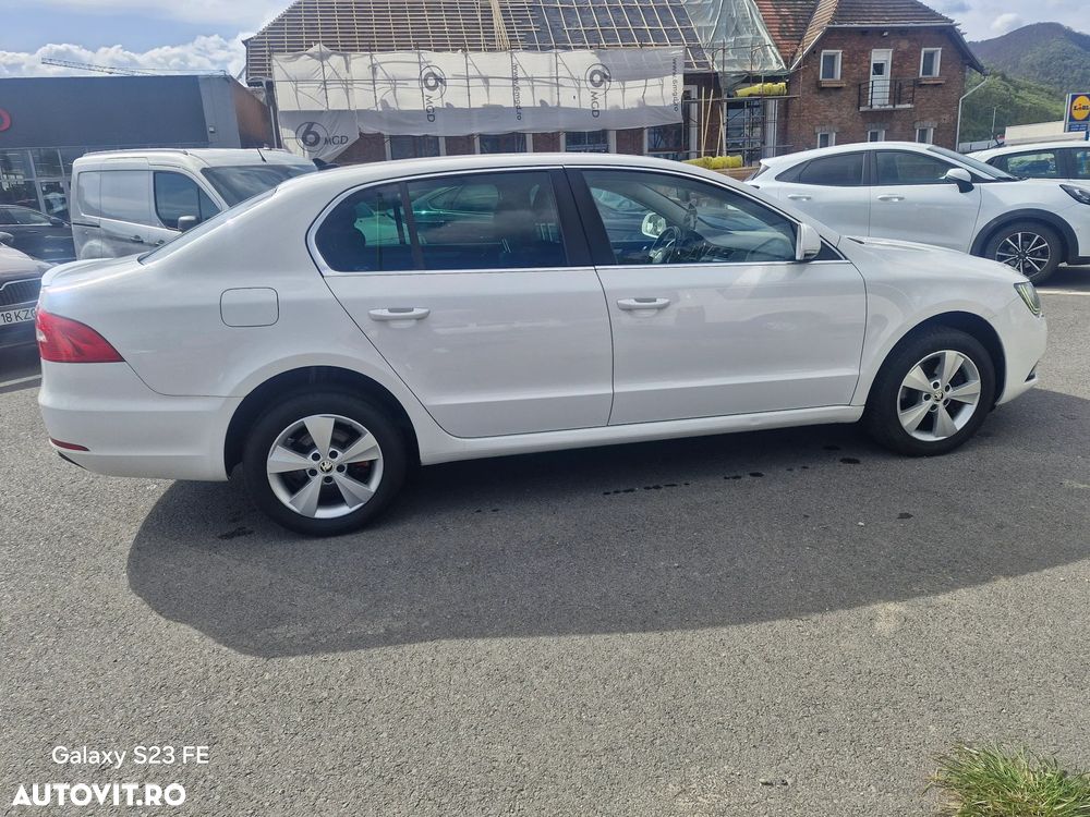 Skoda Superb 2.0 TDI Elegance DSG - 1