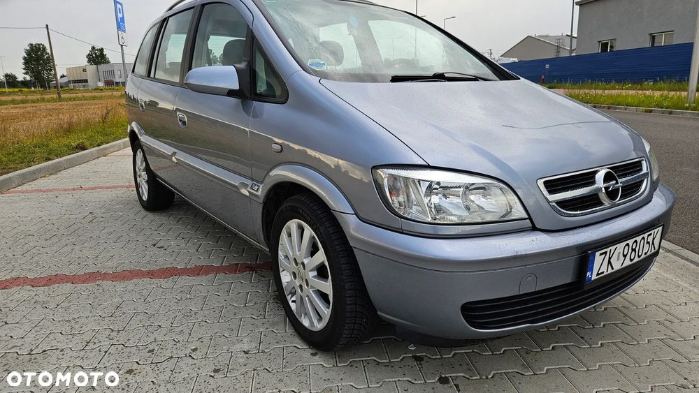 Opel Zafira 1.8 16V Comfort - 12