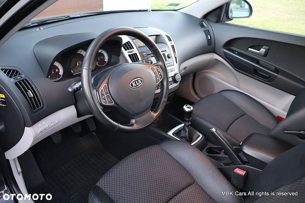 Kia Ceed ver-1-4-style - 11