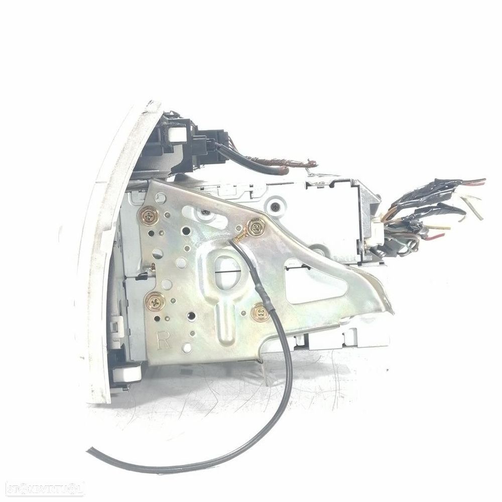 SISTEMA AUDIO / RADIO CD TOYOTA COROLLA VERSO 2004 -861200F010 - 1
