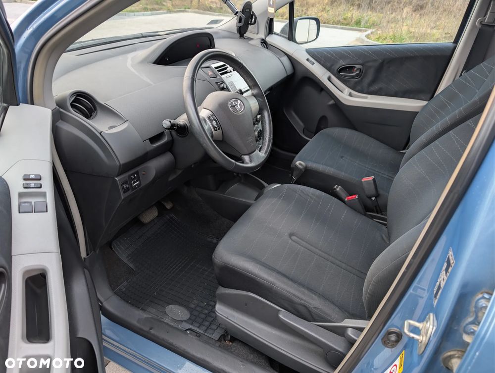 Toyota Yaris 1.3 VVT-i Multi Mode Sol - 10