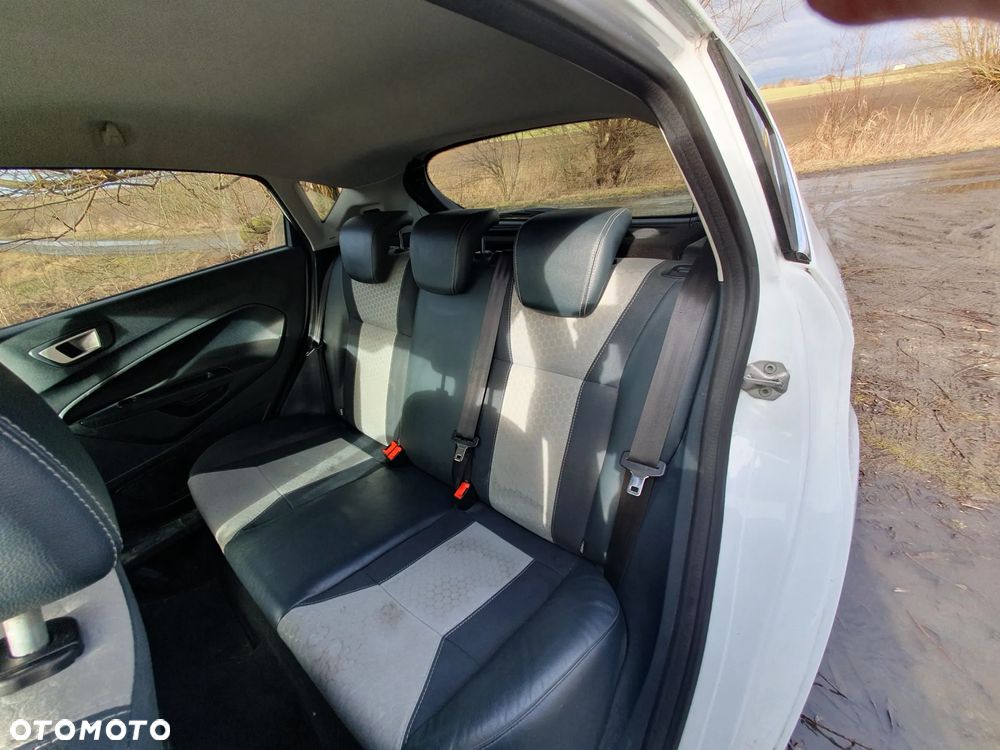 Ford Fiesta - 9