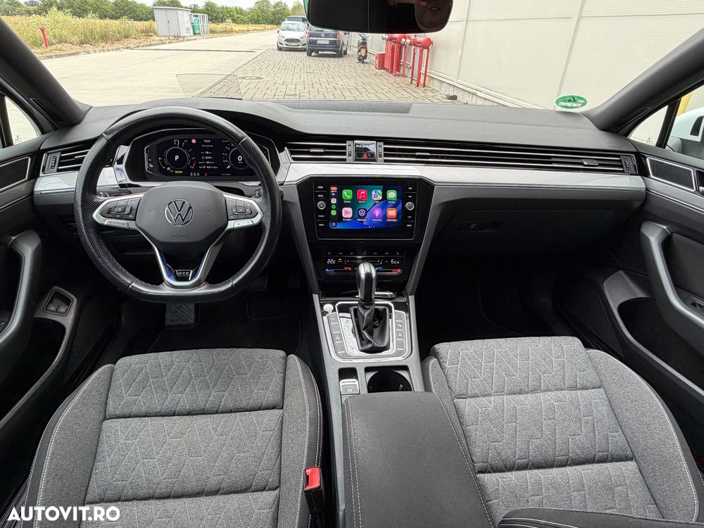 Volkswagen Passat - 24