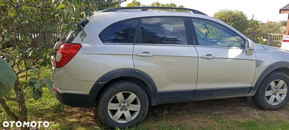 Chevrolet Captiva 2.4 LS 5os - 4