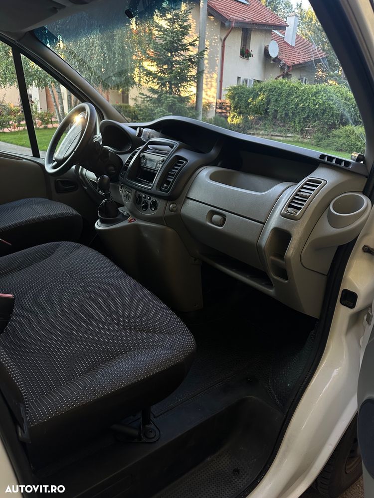 Renault Trafic - 12