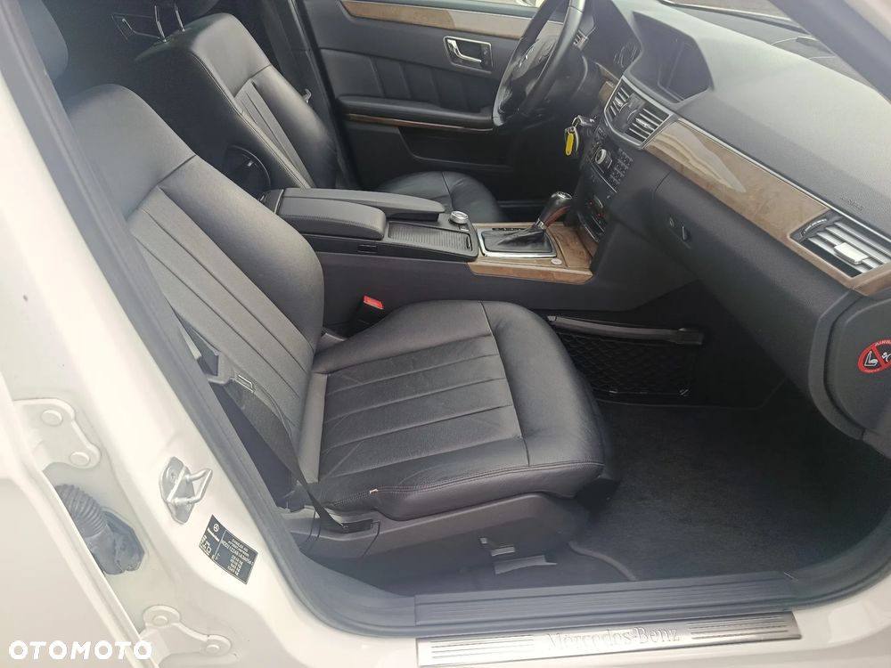 Mercedes-Benz Klasa E - 25