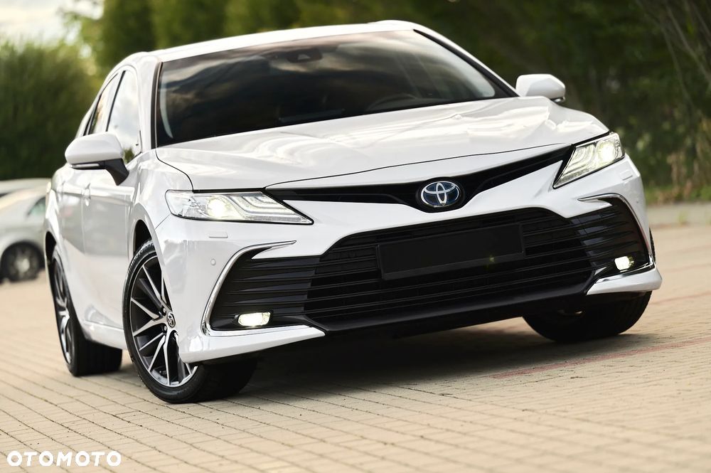 Toyota Camry 2.5 Hybrid Executive CVT - 2