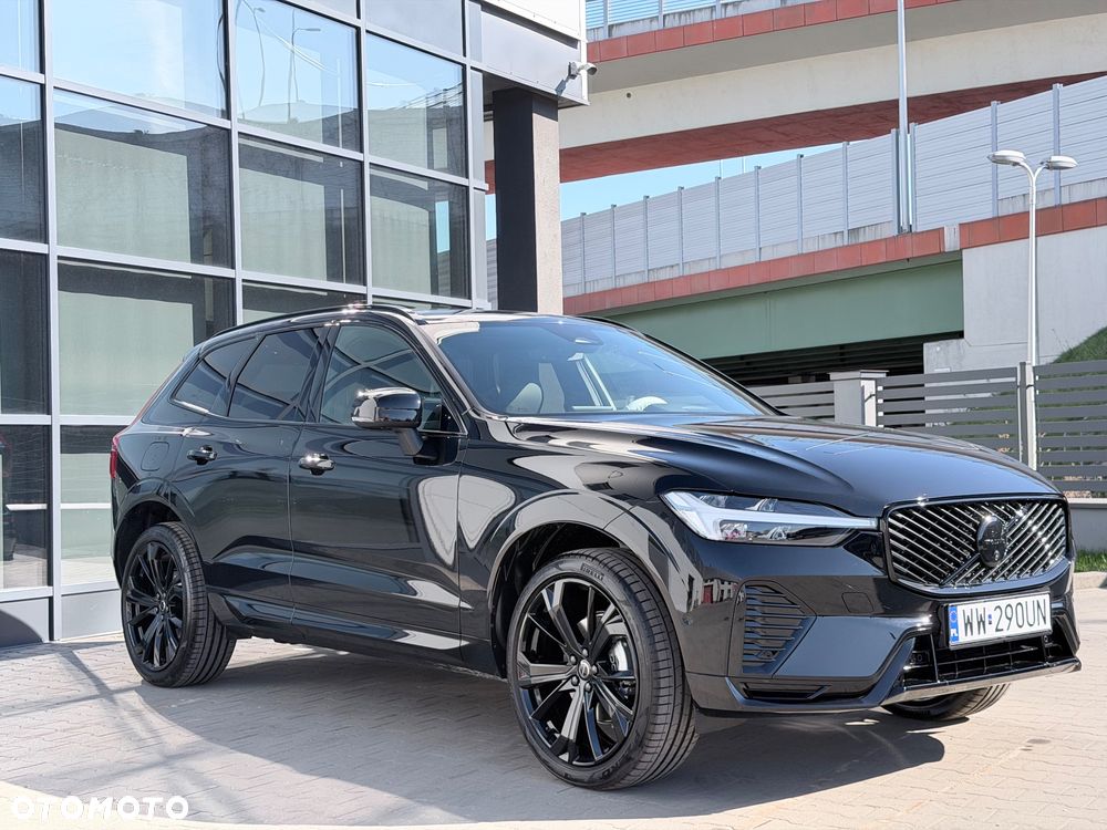 Volvo XC 60 B5 B AWD Plus Black Edition - 3