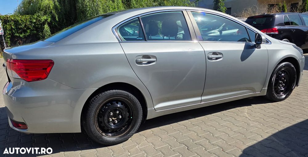Toyota Avensis 2.0 D-4D Comfort - 4