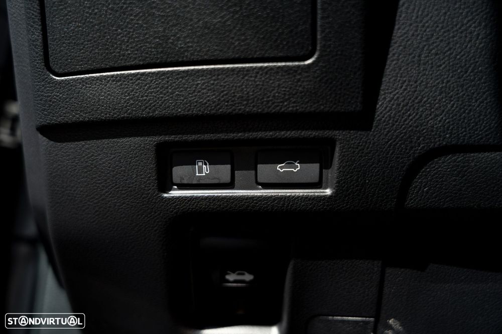 Lexus ES 300h Sport - 26