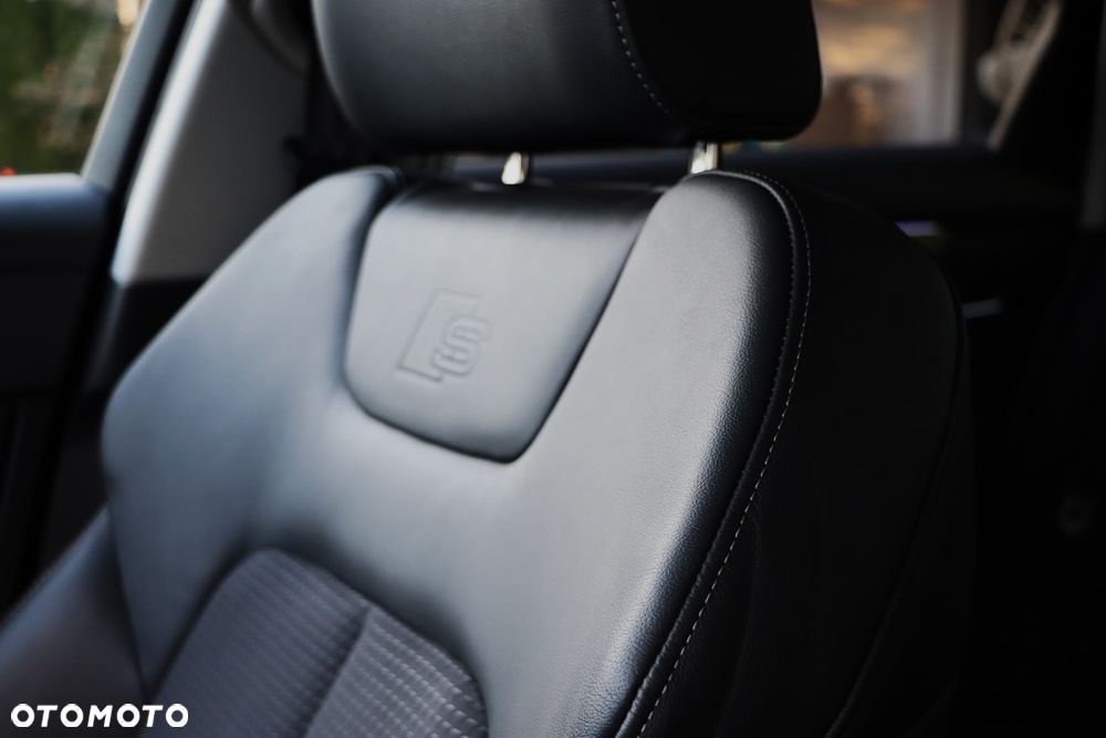 Audi A6 Avant 55 TFSI e quattro S tronic S line - 26