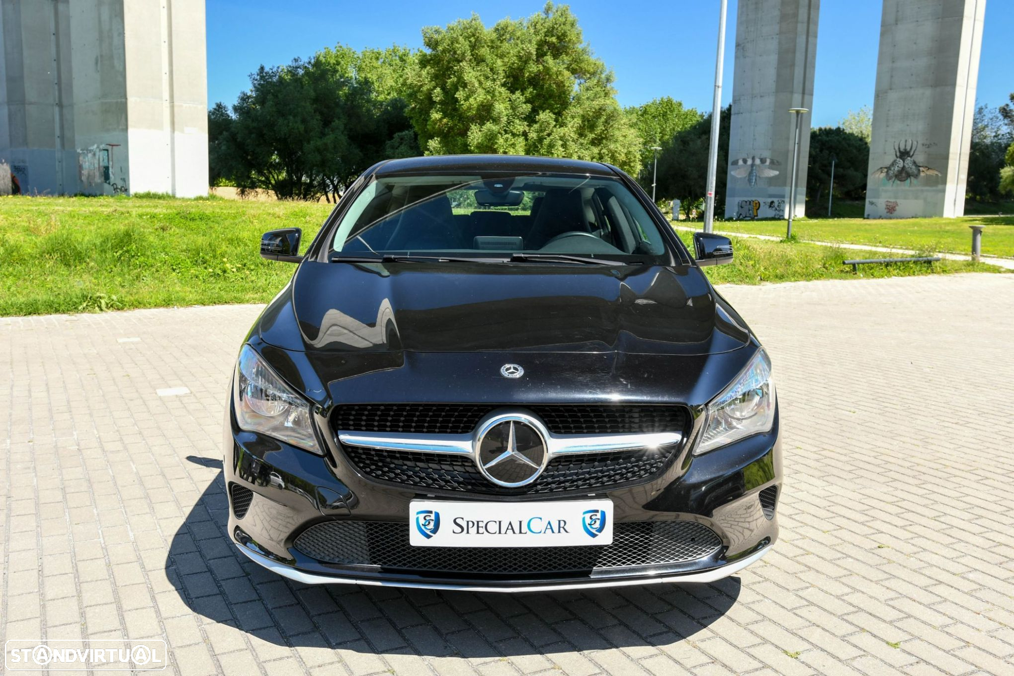 Mercedes-Benz CLA 180 d Shooting Brake Urban - 2