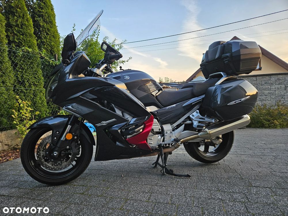 Yamaha FJR - 9