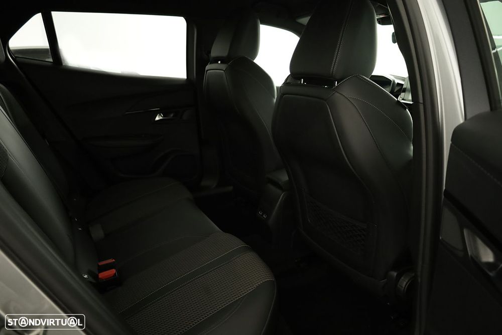 Peugeot e-2008 50 kWh GT - 22