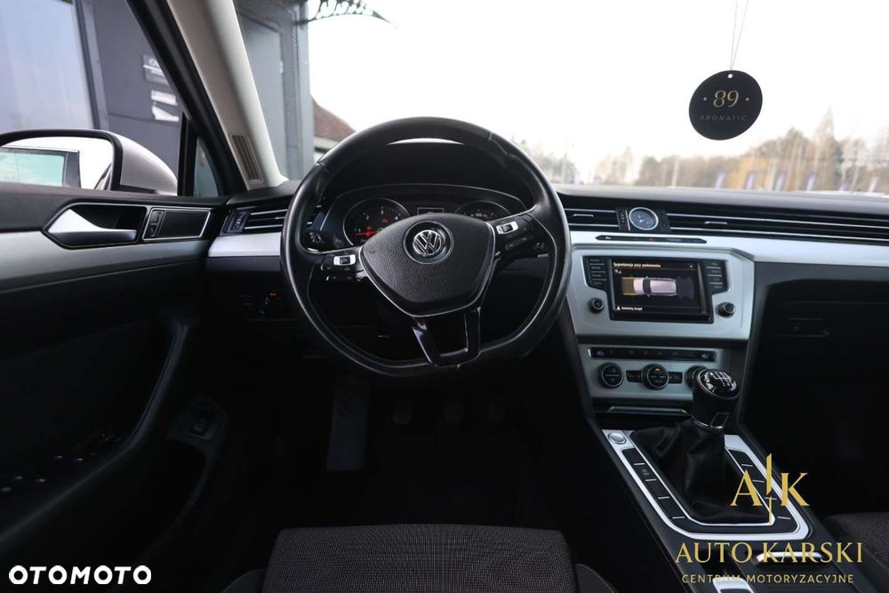 Volkswagen Passat - 7