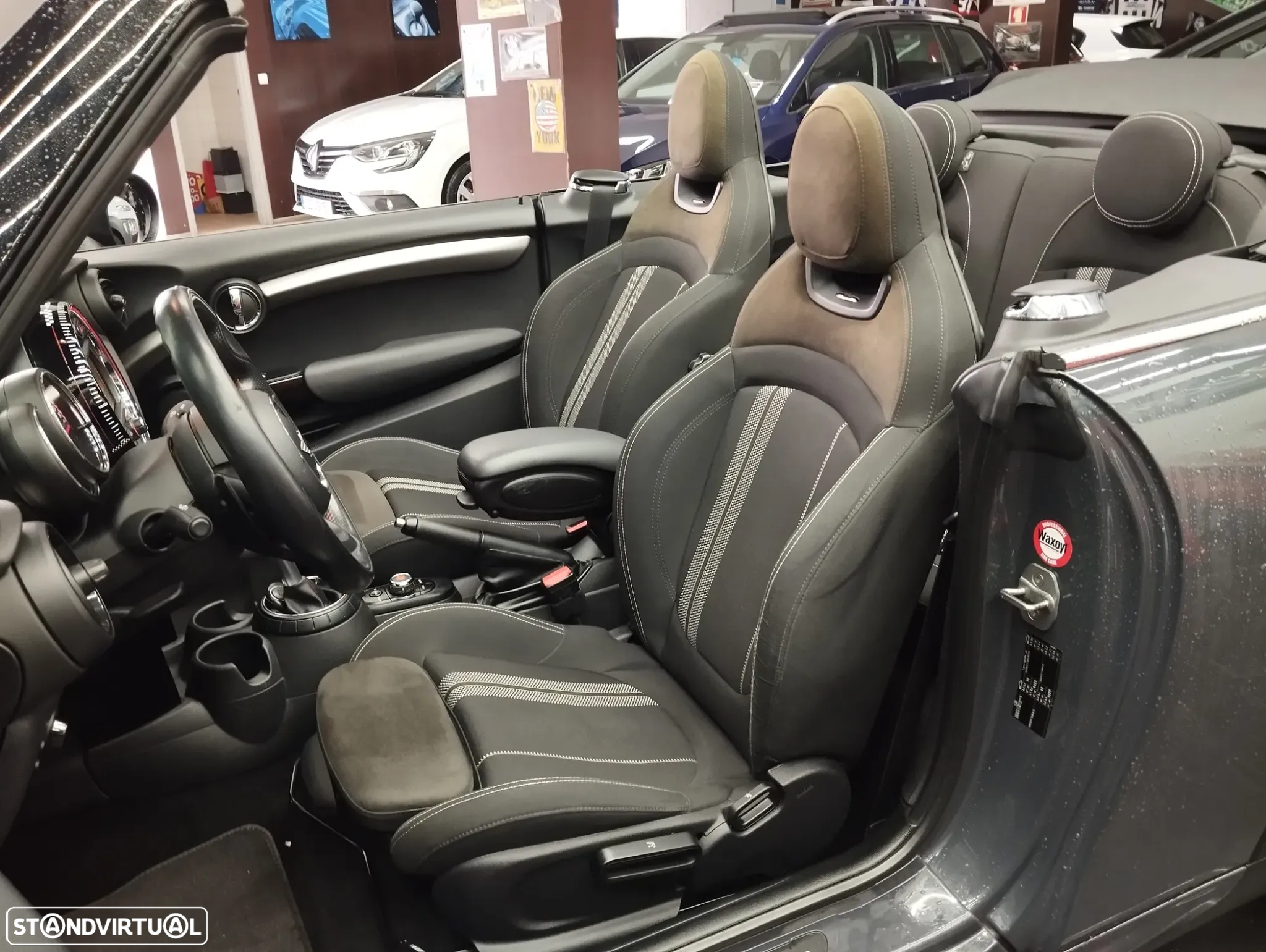 MINI Cabrio John Cooper Works Auto Desportiva - 21